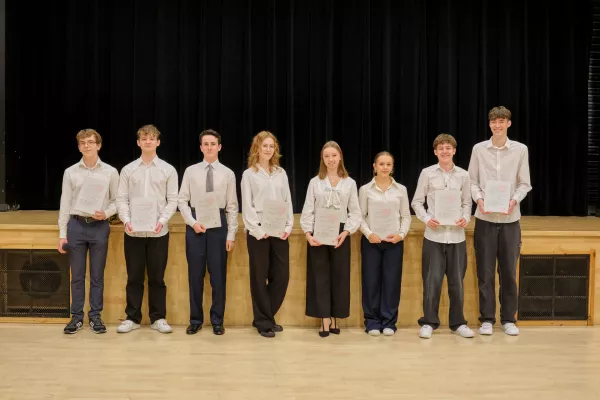 Nowy Samorząd Uczniowski Salezjańskiego Liceum Ogólnokształcącego w roku szkolnym 2025/26. (fot. Antoni Szumielewicz)