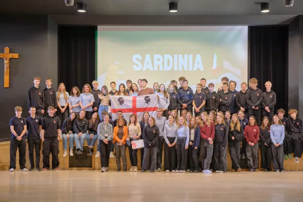 Grupa uczniów z Sardynii wraz z licealistami. (fot. Maciej Majtczak)