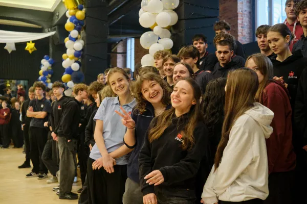 Kolęda szkolna podczas Słówka dla liceum. (fot. Amelia Szymańska)