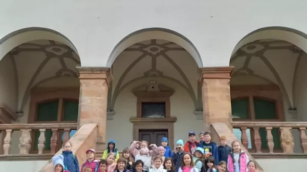Uczniowie klasy 2C i 2D podczas wycieczki w Górach Świętokrzyskich