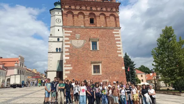 Zdjęcie grupowe na rynku w Sandomierzu