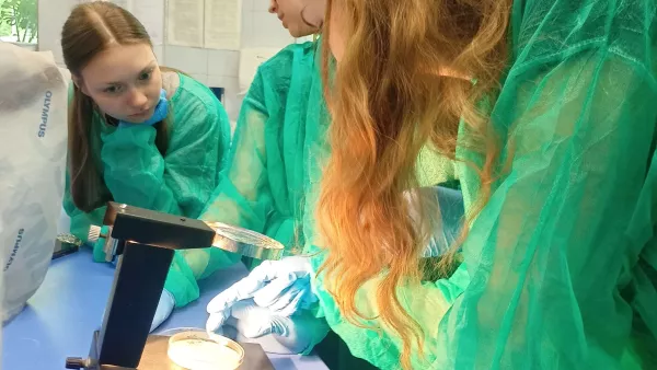 Warsztaty pt. monitoringu czystości mikrobiologicznej w miejscu pracy na PŁ