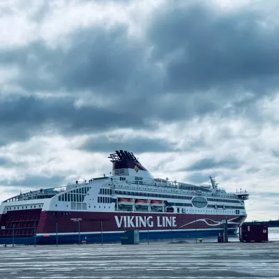 Prom Viking, którym płynęli uczestnicy wycieczki szkolnej. 