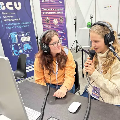 Uczennice w czasie warsztatów dźwiękowych