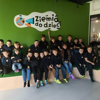 Klasa 3b w czasie zajęć ekologicznych w EkoCentrum. 