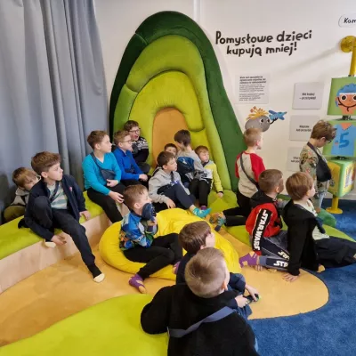 Uczniowie klasy 3D w Ekocentrum