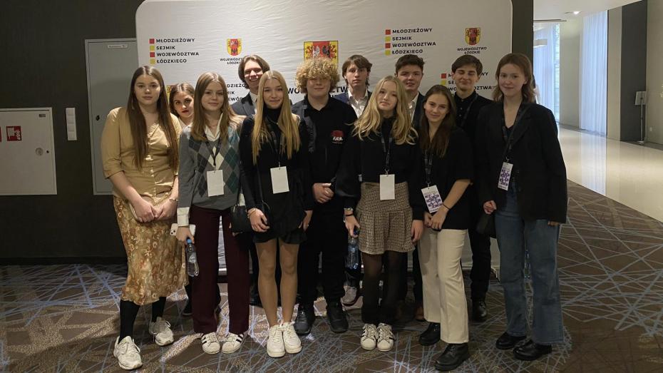 Uczniowie i uczennice SLO na I Młodzieżowym Kongresie Województwa Łódzkiego.