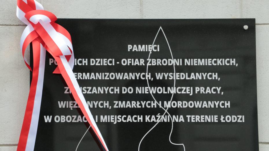 Uroczystość odsłonięcia tablicy pamiątkowej poświęconej polskim dzieciom