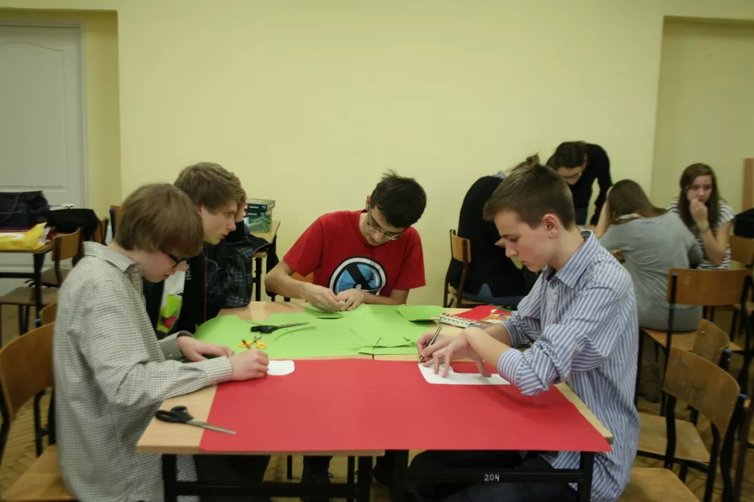 prace przy dekoracjach