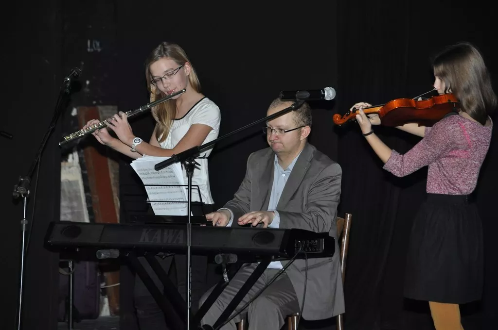 Zespół instrumentalny w okrojonym składzie