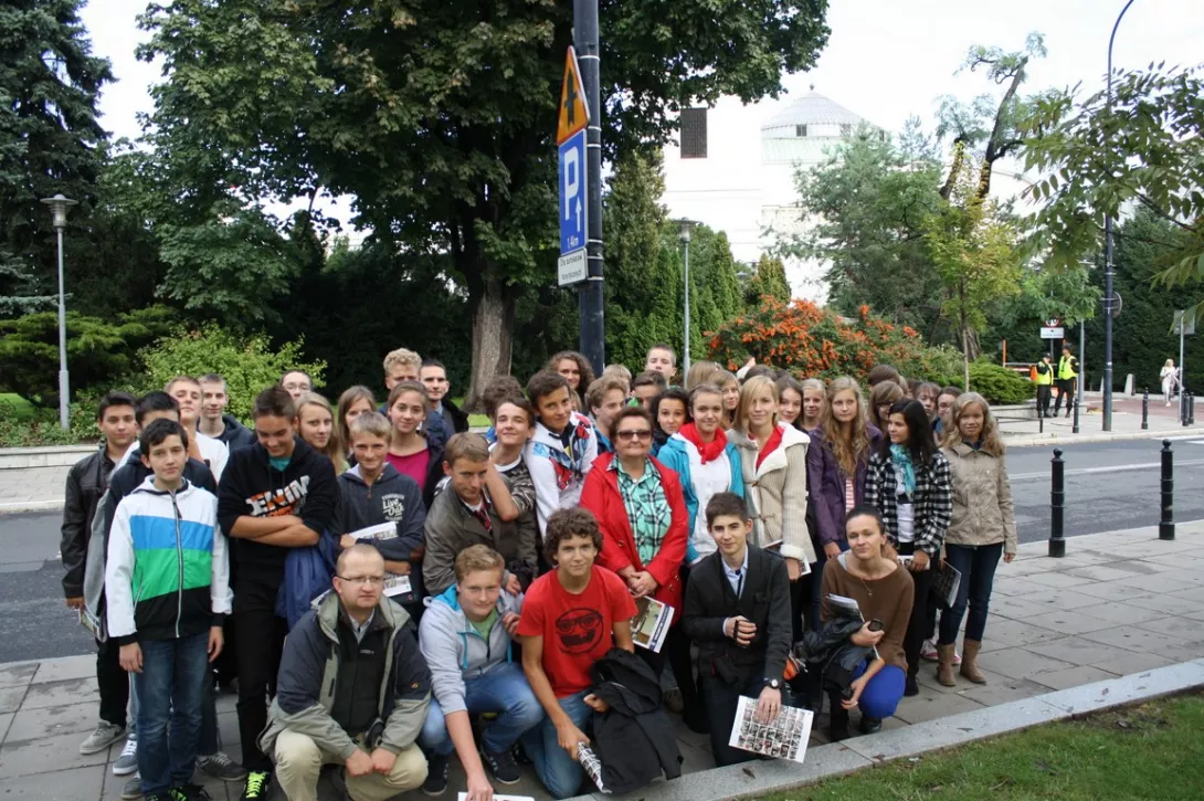 Klasa 2d i 3b obok Sejmu