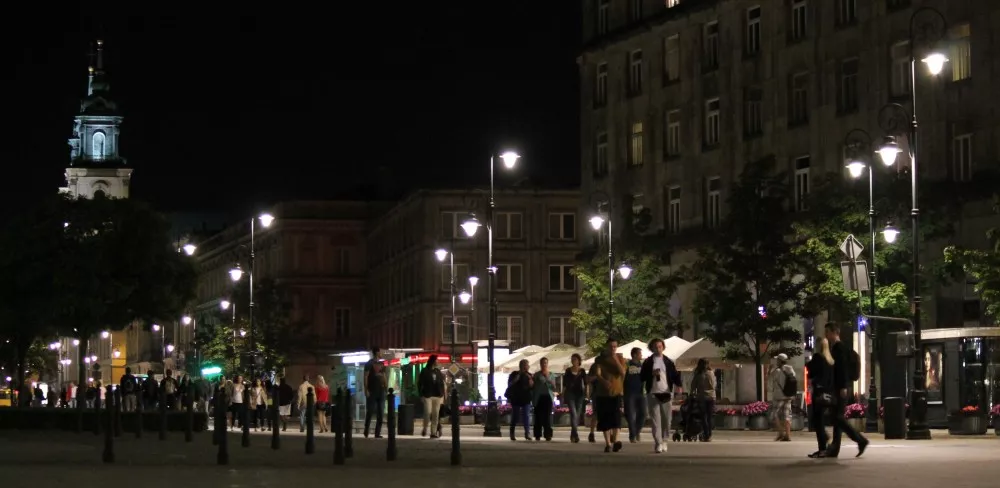 Warszawa wieczorem.