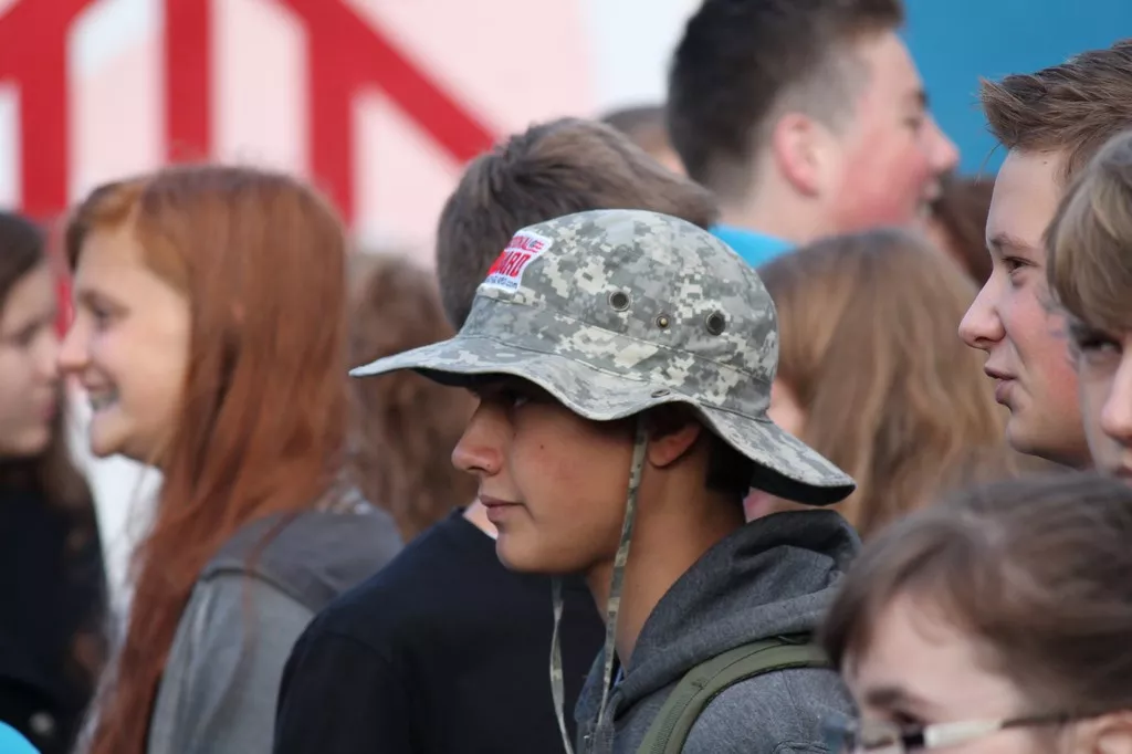 Zbiórka przed wyjazdem na obóz.