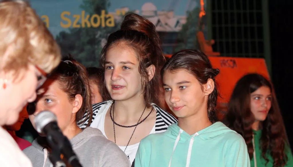 Laureaci projektu otrzymują nagrody.