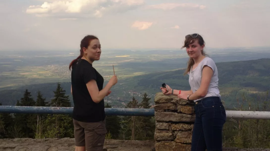 Ania i Ola na Stogu
