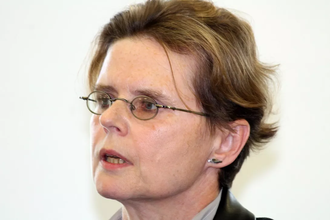 prof. Agnieszka Izdebska