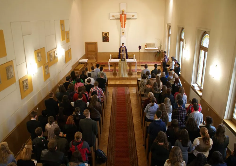 Nabożeństwo słowa Bożego w kaplicy seminarium diecezjalnego. (fot. www.facebook.com/konkursbiblijny)