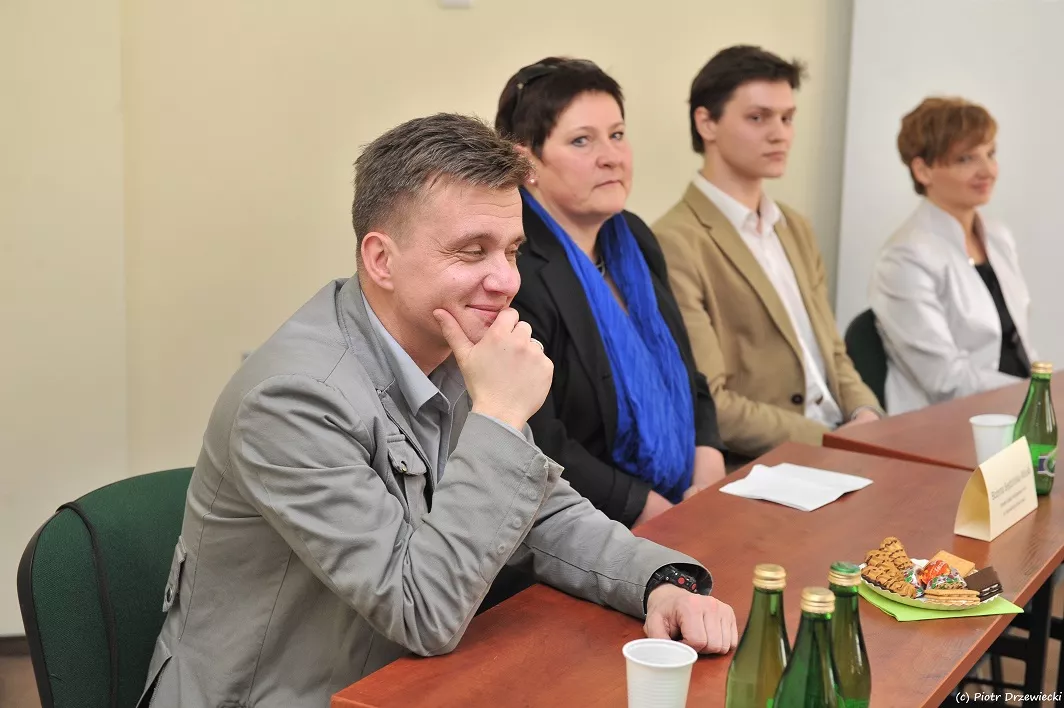 Pan Sebastian Piątkowski na czele panelu dyskusyjnego