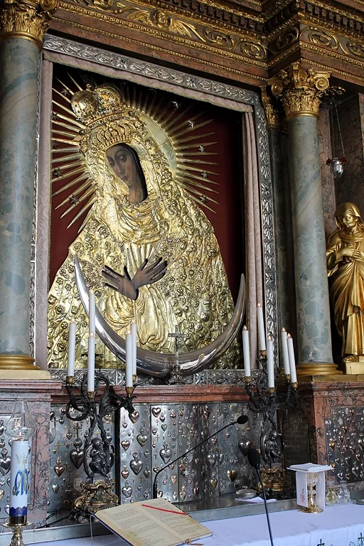 Obraz Matki Boskiej Ostrobramskiej Królowej Korony Polskiej. 