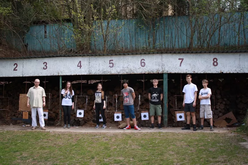 Po oddanej serii sprawdzamy swoje trafienia.