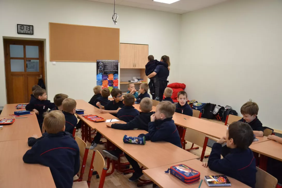 Policjanci u Pierwszaków