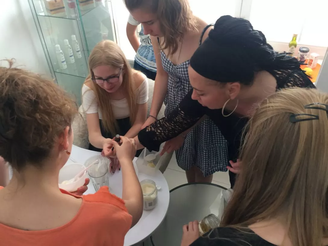 Warsztaty organizowane przez Radę Rodziców - kosmetologia.