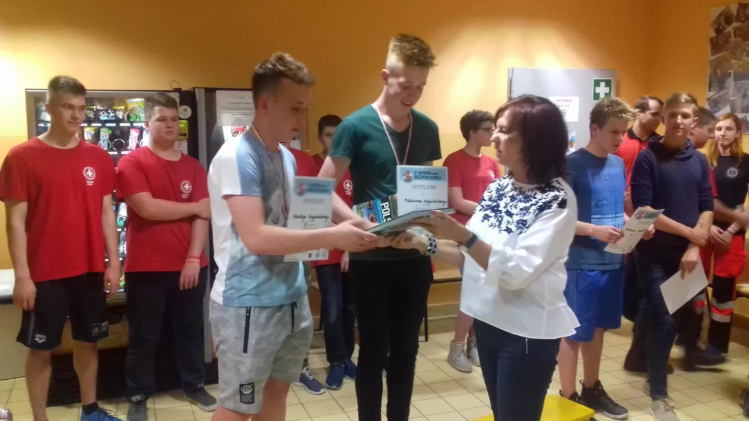 Pierwsze miejsce indywidualnie w kategorii rocznika 2002-2004 zajął Mateusz Auguściński.