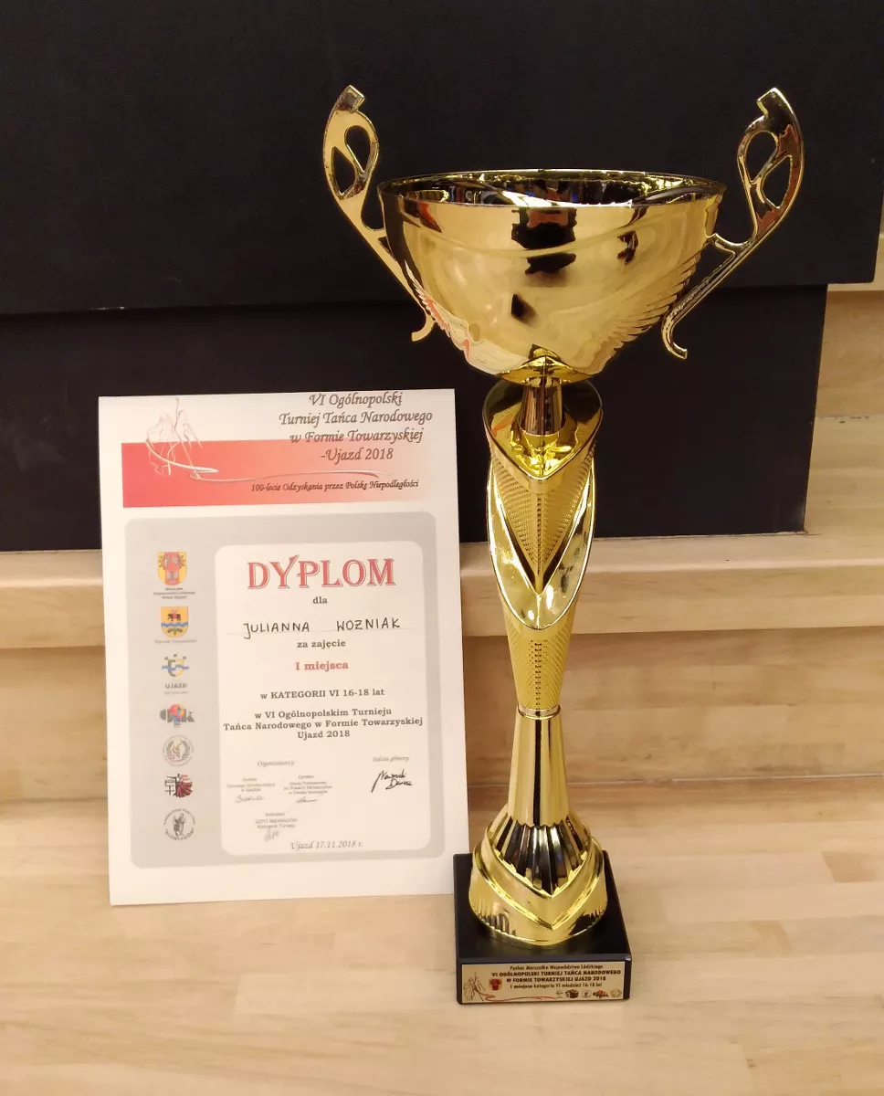 Sukces Julianny z SLO w ogólnopolskim turnieju tańca.