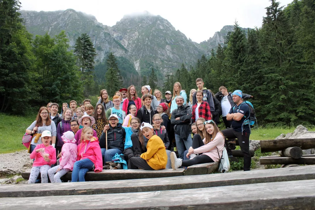 W dolinie Strąsyskiej, w drodze na Sarnią Skałę