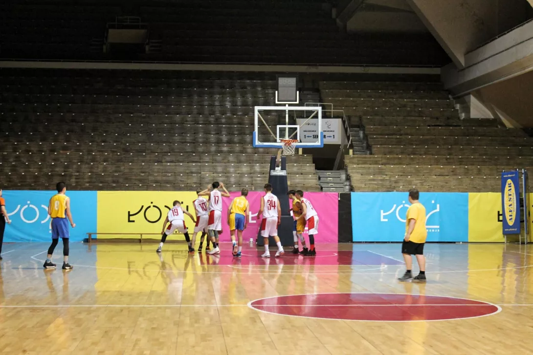 Fotorelacja z meczu koszykarzy w Igrzyskach Młodzieży Szkolne