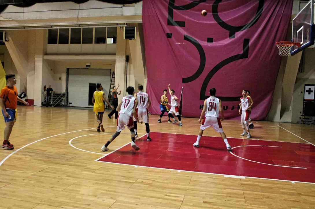 Fotorelacja z meczu koszykarzy w Igrzyskach Młodzieży Szkolne