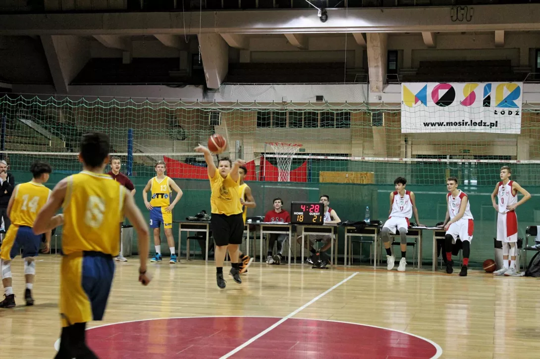 Fotorelacja z meczu koszykarzy w Igrzyskach Młodzieży Szkolne