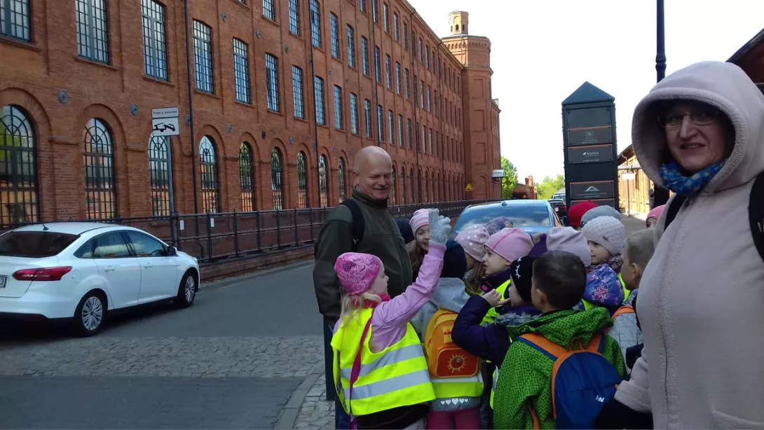 Pierwszaki poznają Łódź.