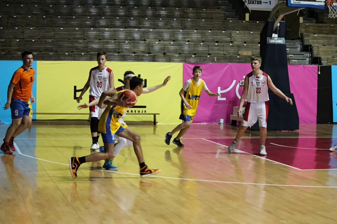 Fotorelacja z meczu koszykarzy w Igrzyskach Młodzieży Szkolne