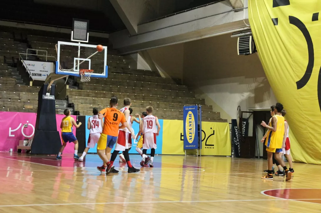 Fotorelacja z meczu koszykarzy w Igrzyskach Młodzieży Szkolne