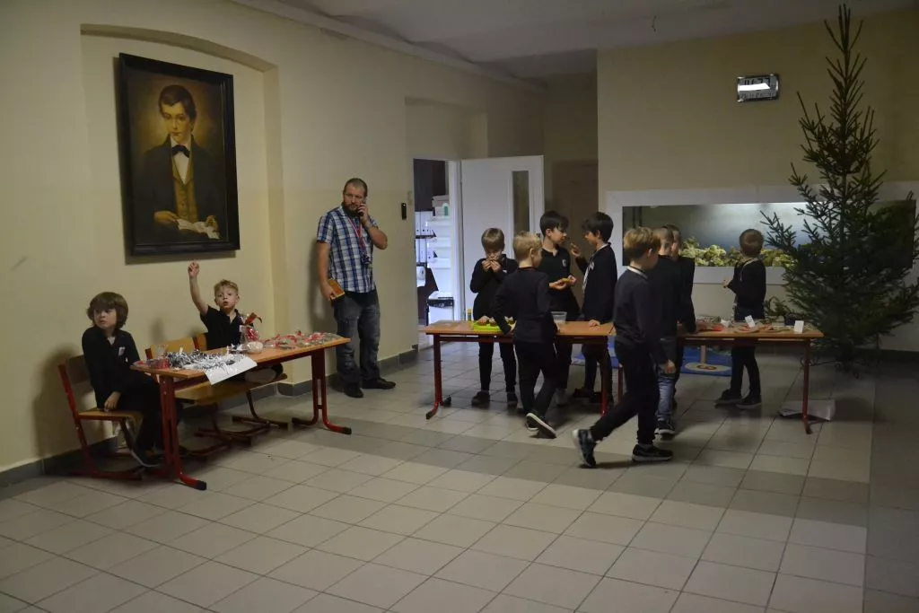 Kiermasz Bożonarodzeniowy klas 1-3