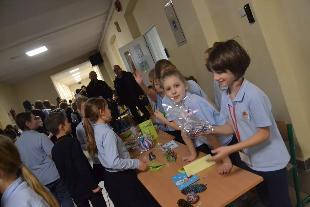 Kiermasz Bożonarodzeniowy klas 1-3