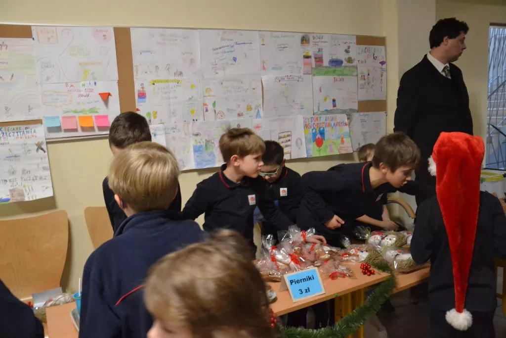 Kiermasz Bożonarodzeniowy klas 1-3