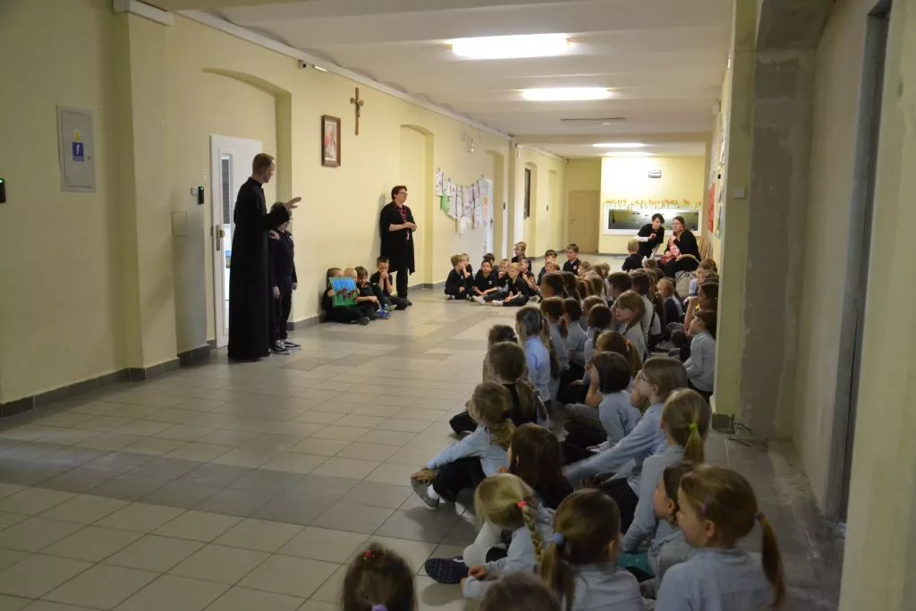 Świętujemy z Księdzem Maćkiem