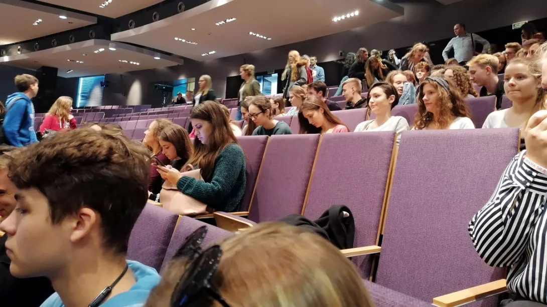 Klasy 2 i 3 SLO na wykładzie prof. Johna T. Manninga - 18.10.2019 r.