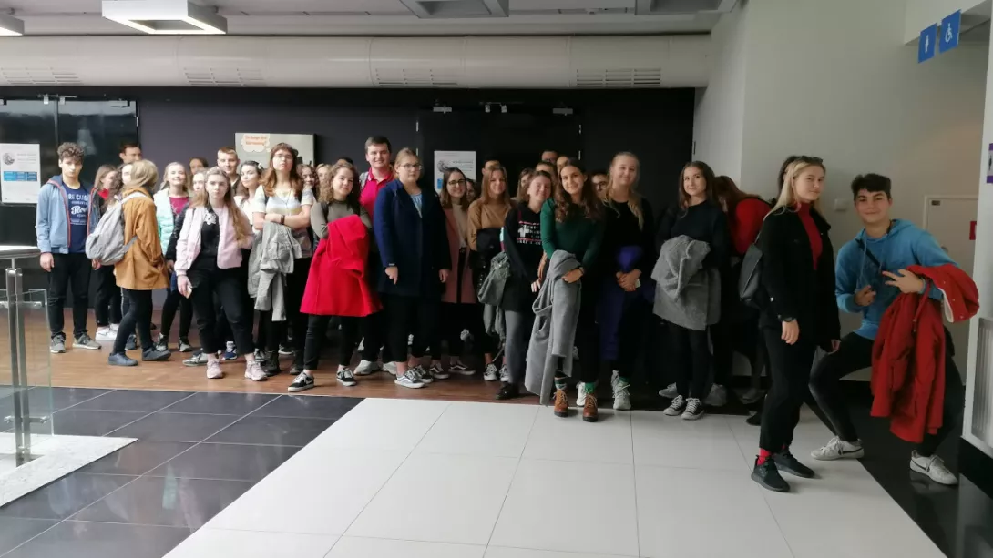 Klasy 2 i 3 SLO na wykładzie prof. Johna T. Manninga - 18.10.2019 r.