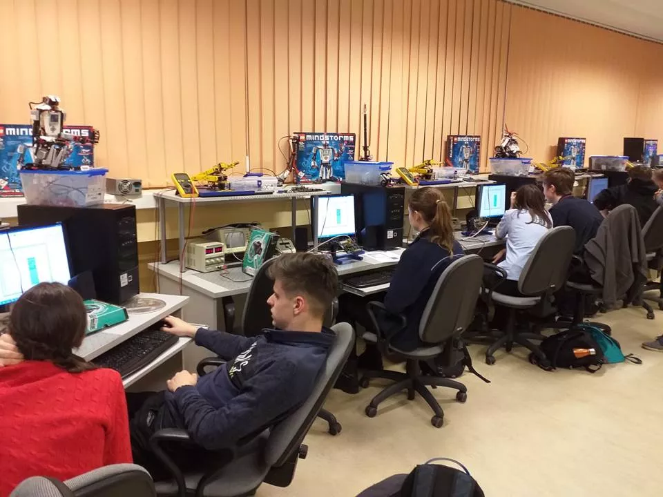 30 stycznia 2020 UŁ(fizyka)