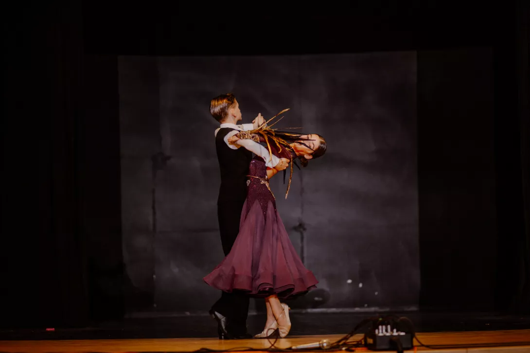 Marta Gosławska-Żeligowska z klasy 7a z partnerem Stanisławem Drzewieckim