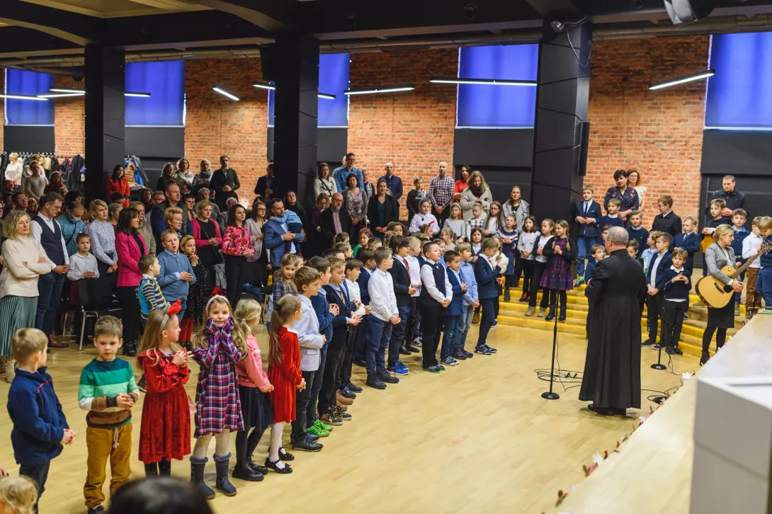 Spotkanie opłatkowe klas wczesnoszkolnych 