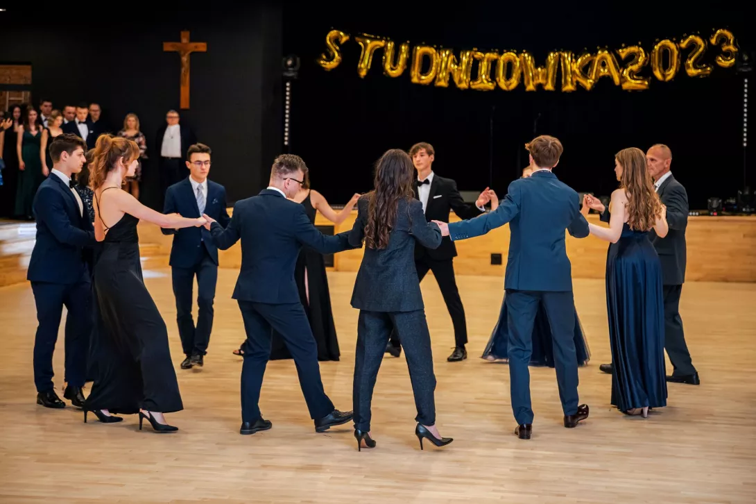 Studniówka 2023