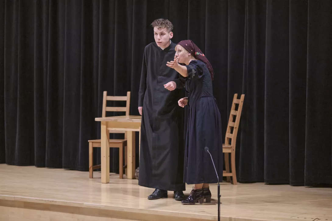 Pani Małgorzata Rosiak i Franciszek Szpakowski przedstawiają etiudę teatralną "Sen Janka".