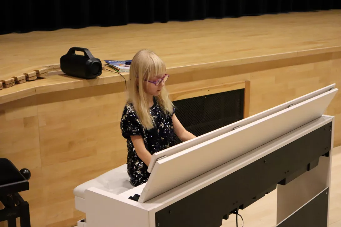 Popis Studium Muzycznego "Boskie Dźwięki"