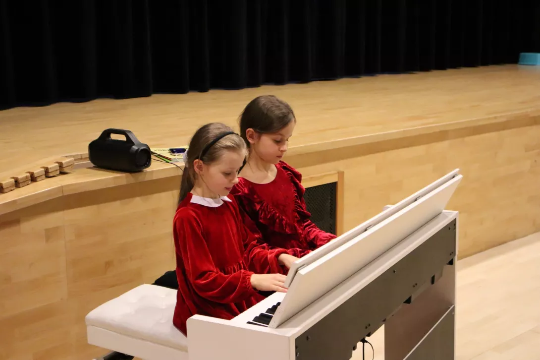 Popis Studium Muzycznego "Boskie Dźwięki"