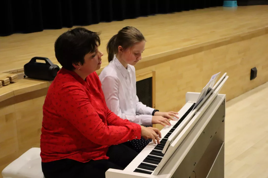 Popis Studium Muzycznego "Boskie Dźwięki"