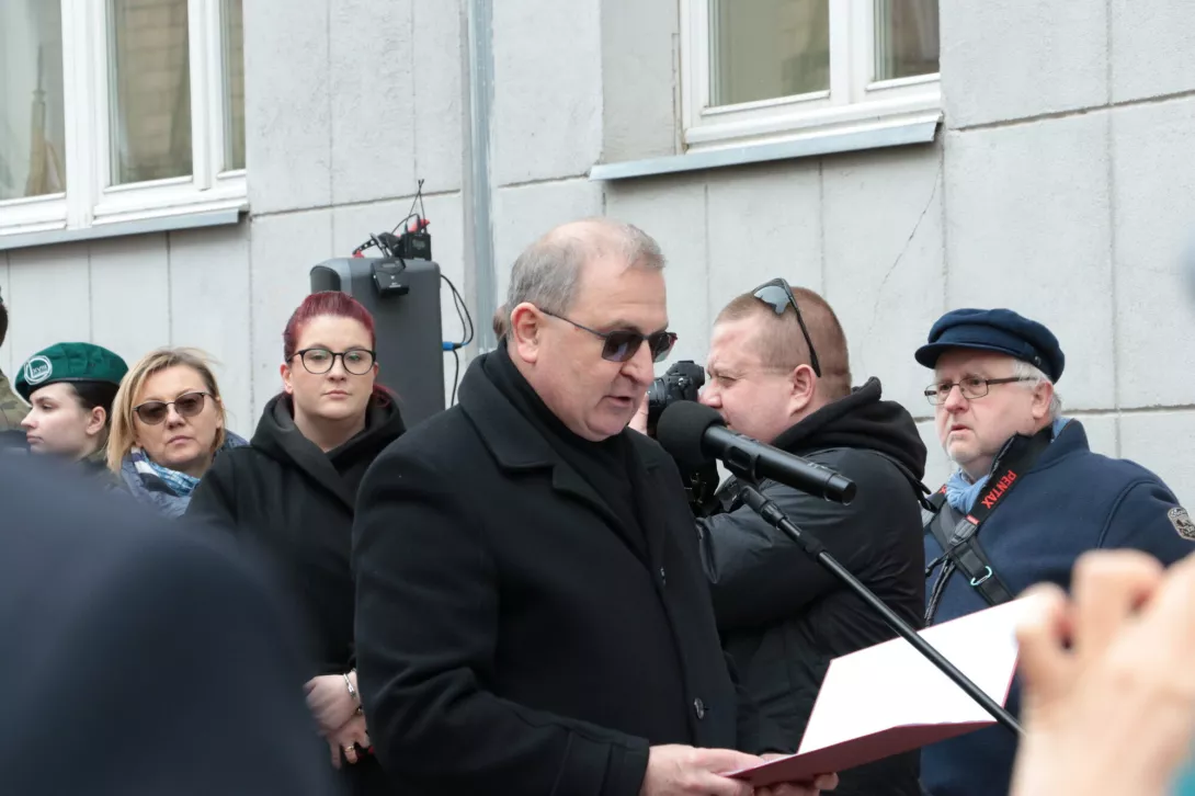 Odsłonięcie tablicy pamiątkowej poświęconej polskim dzieciom